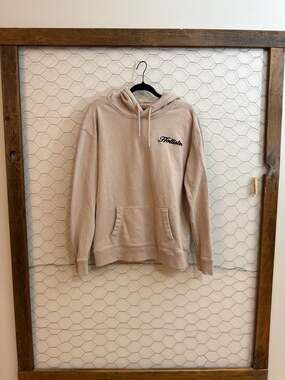 Hollister Men's Medium Tan Script Embroidered Logo Pullover Hoodie